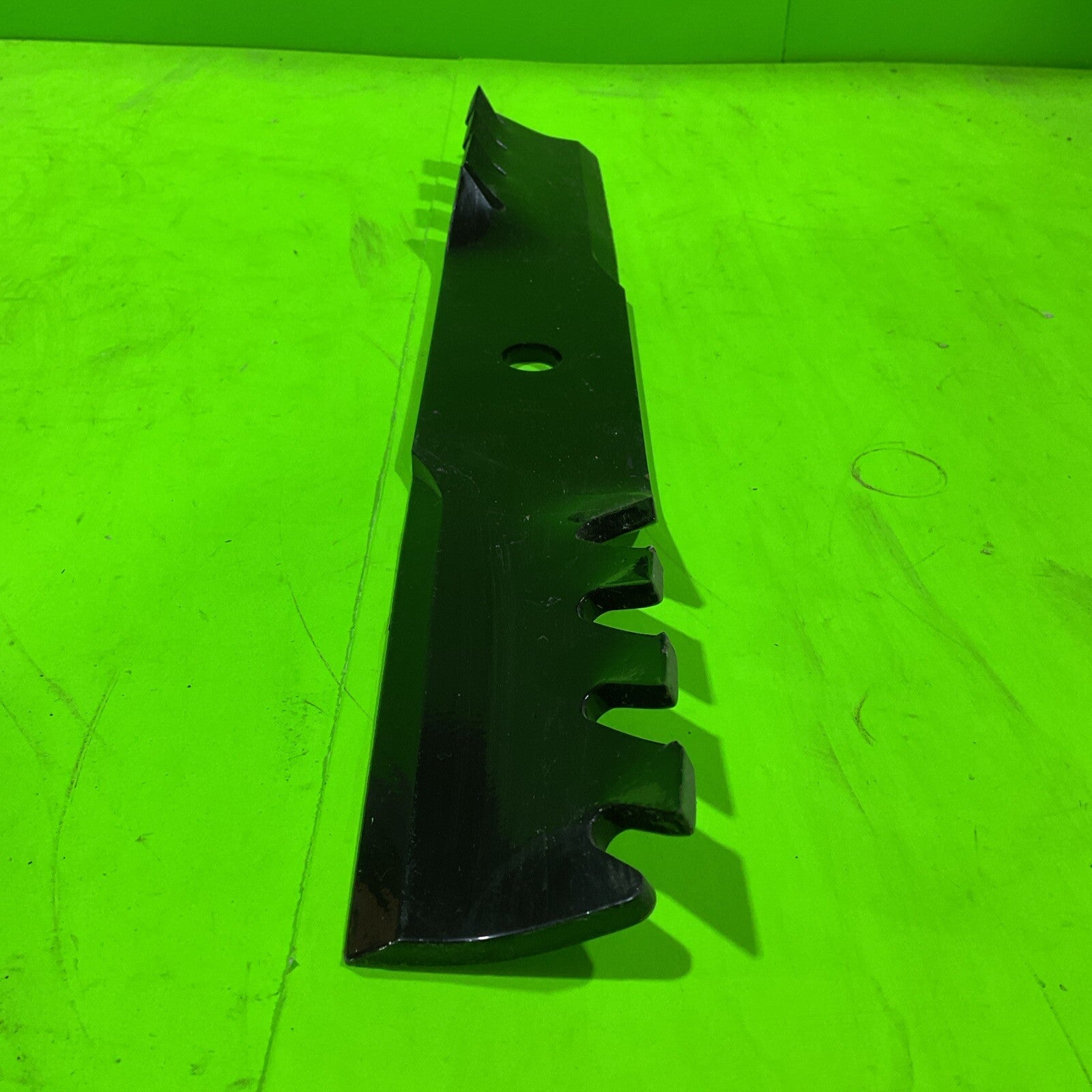 Single Genuine OEM Husqvarna Dixon 539119863 Gator Blade For 50" Cut 139521