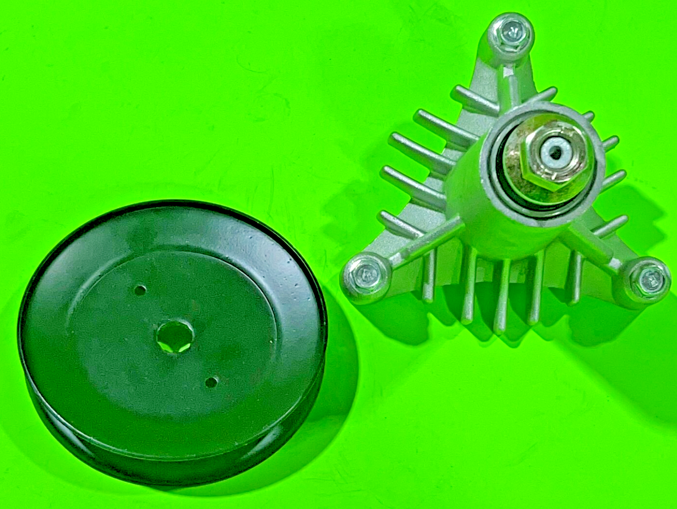 NEW Spindle & Pulley For Craftsman 917255695 42" Deck replaces 130794 1734363