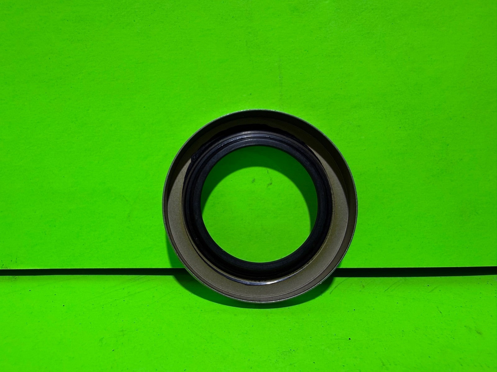 New Genuine OEM Husqvarna 539102851 Seal4