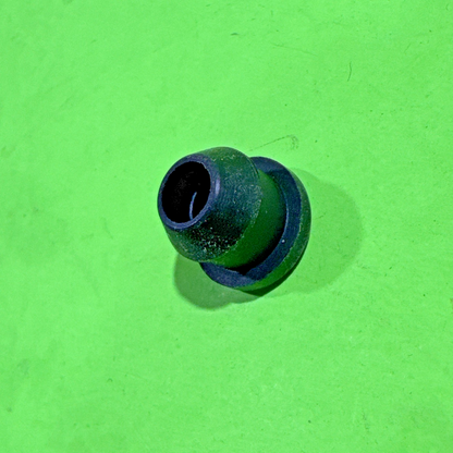 Genuine Husqvarna 580457501 Fuel Tank Grommet 55 570 576 Chainsaws 5037358015
