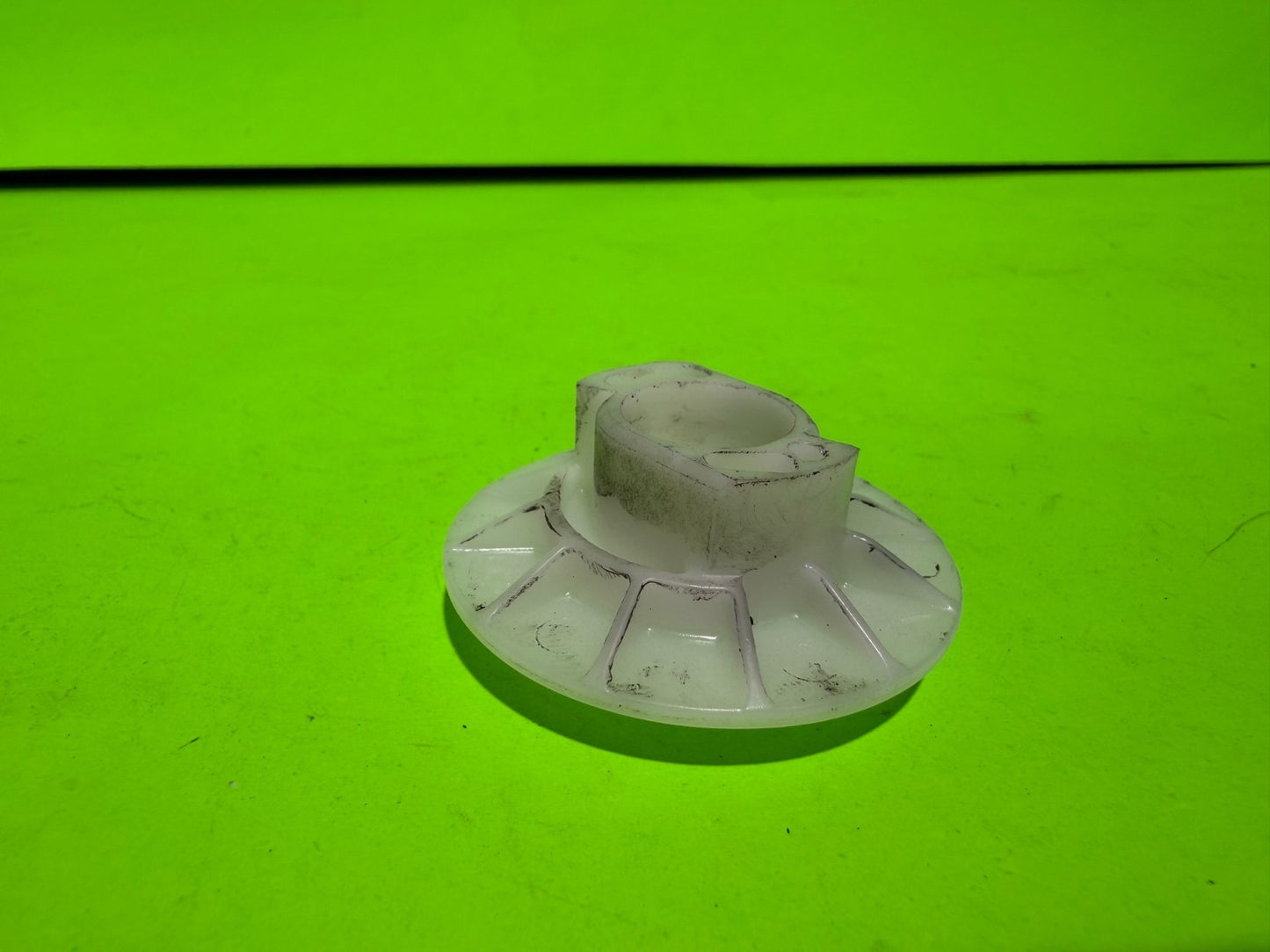 New Genuine OEM Husqvarna 544038702 Driver Pulley Poulan Jonsered3