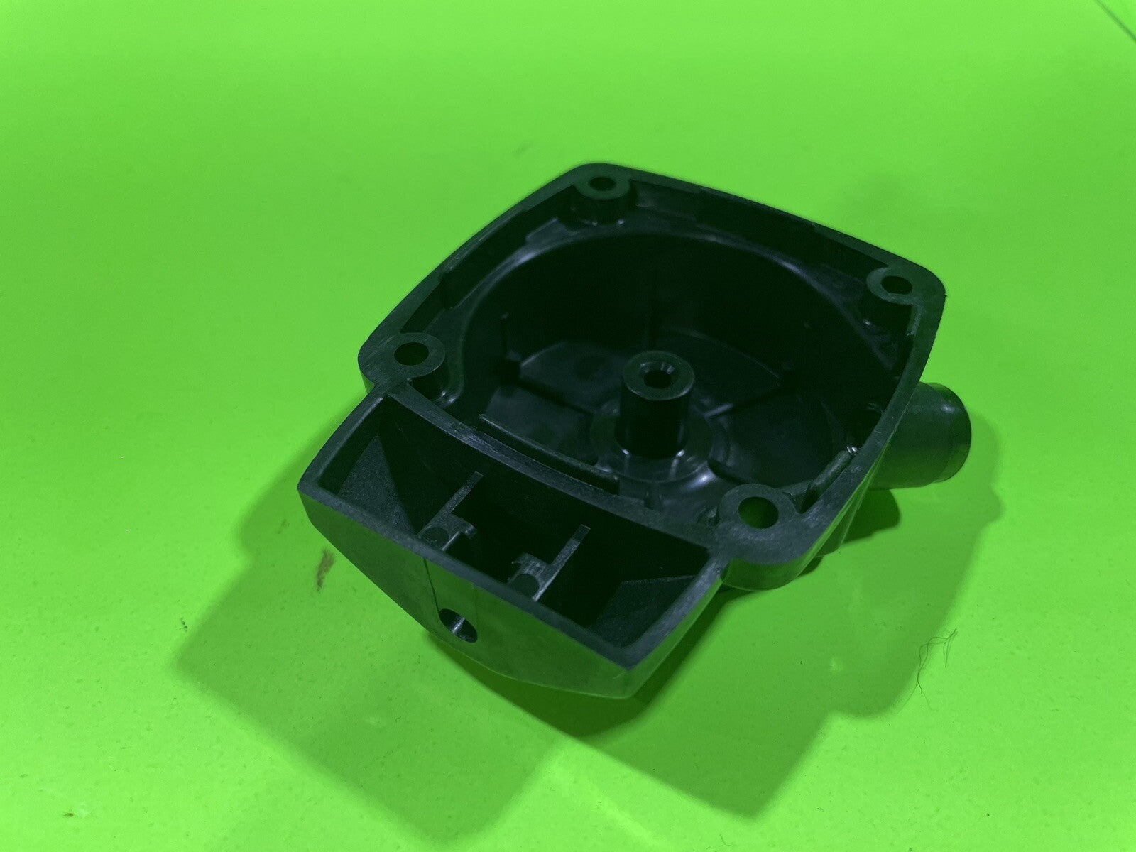 Genuine OEM Husqvarna 574053201 Case Comp 5850751105