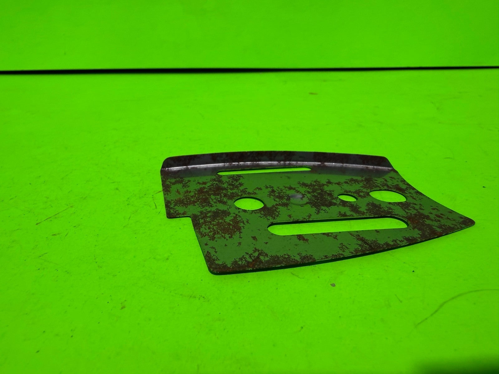 Genuine OEM Husqvarna 503465501 Plate 394 395 Chainsaws2