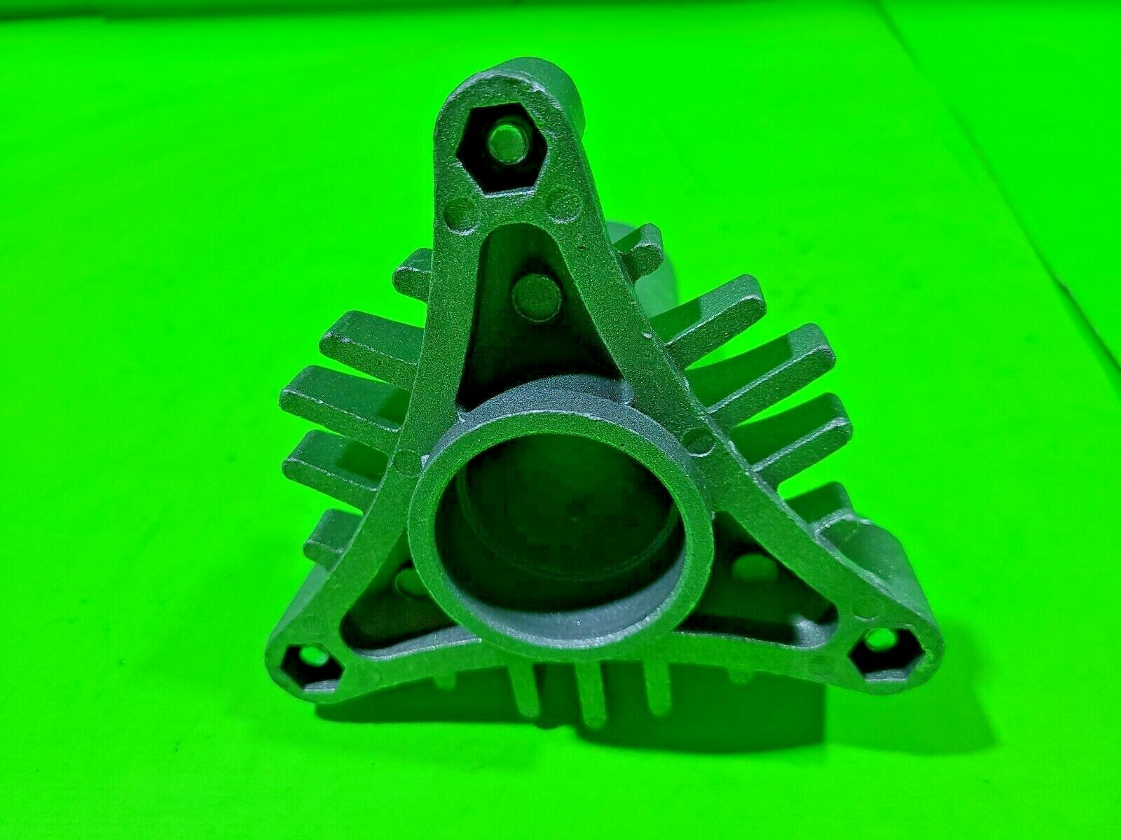 MANDREL HOUSING FITS AYP FITS HUSQVARNA 128774 5321287741