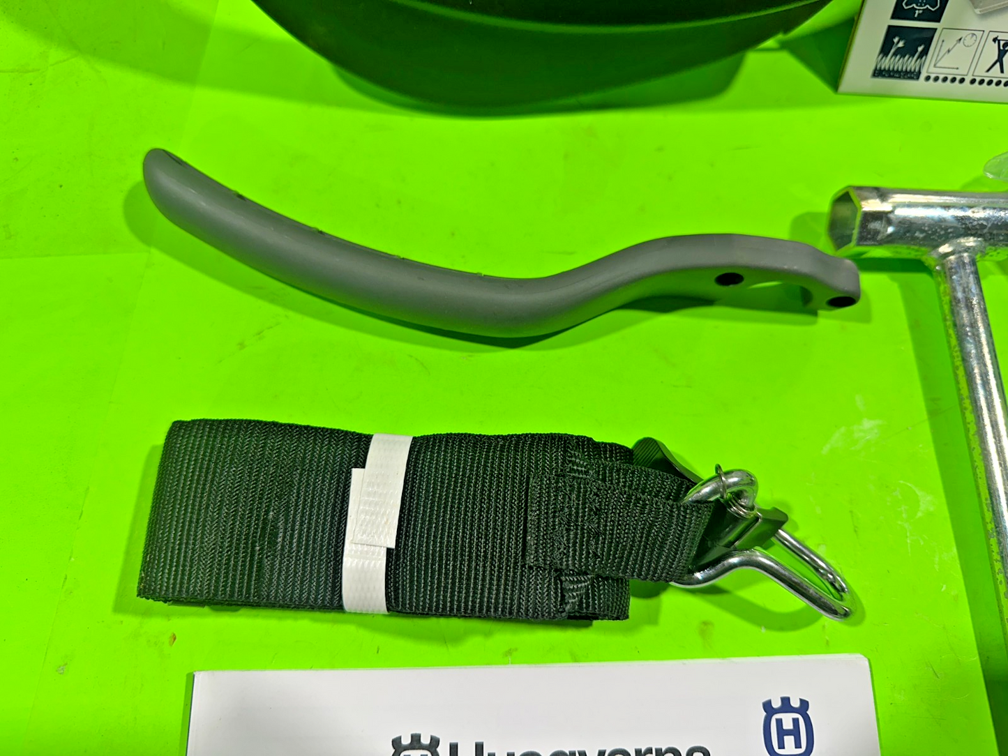 NEW Husqvarna J-Handle Kit 125L 9527156163