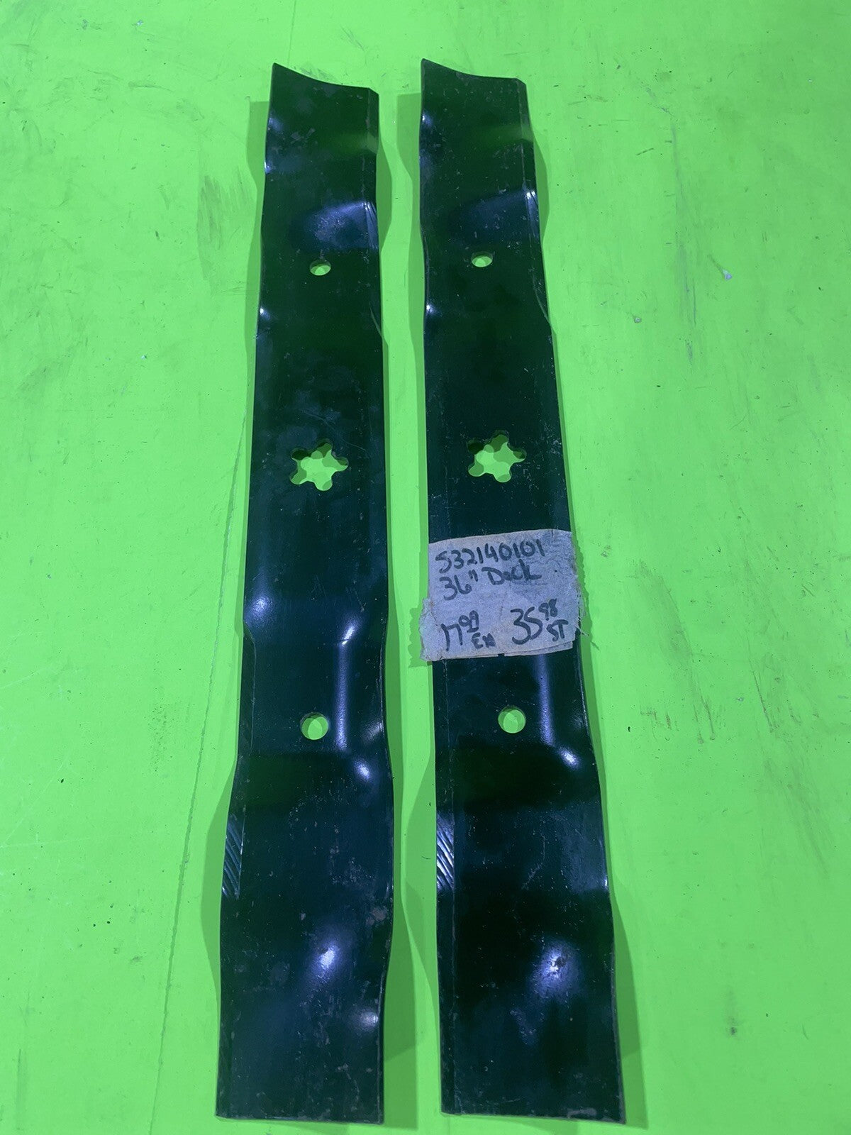 Genuine OEM Husqvarna Poulan 532140101 2 Pk Mulching Blades 36 In Cut0