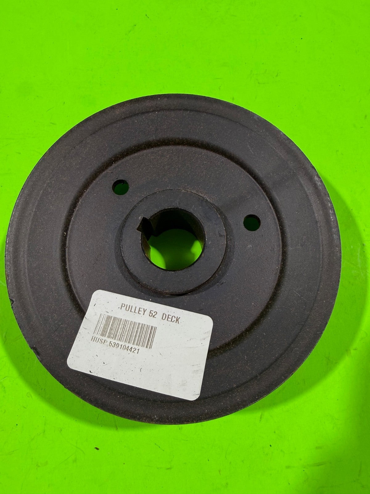 Genuine OEM Husqvarna Spindle Pulley 539104421  52" Deck0