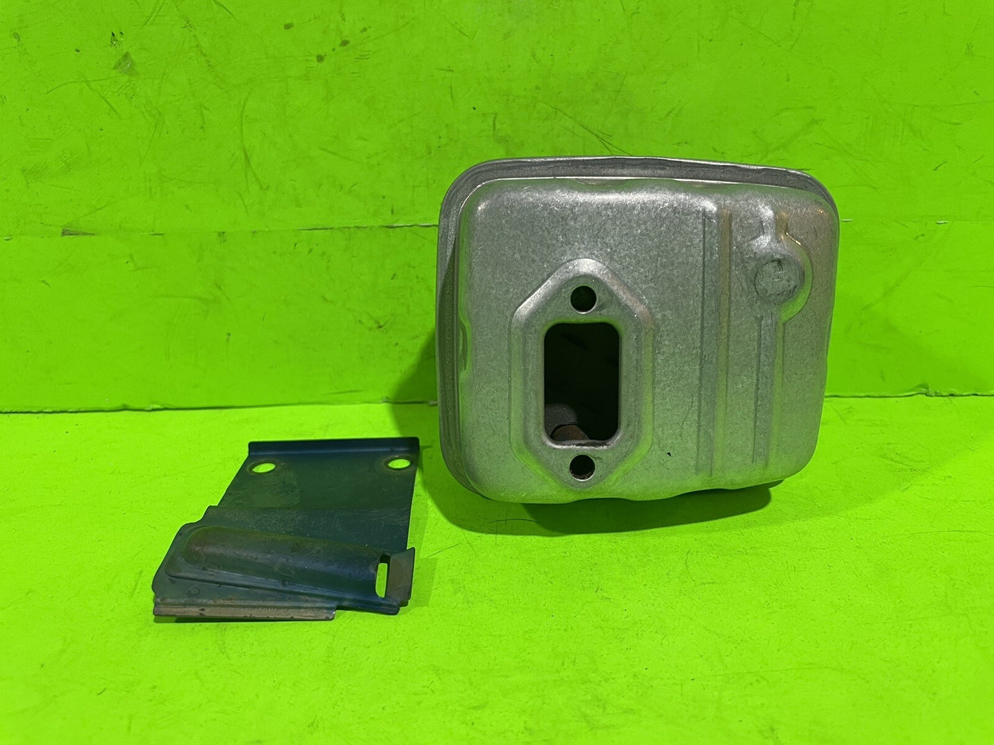 Genuine Husqvarna 503904801 Muffler 225 H60 225 H75 Trimmer0