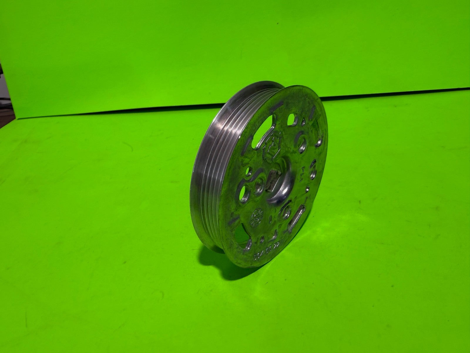 New Genuine OEM Husqvarna 504062201 Pulley K750 K760 K9602