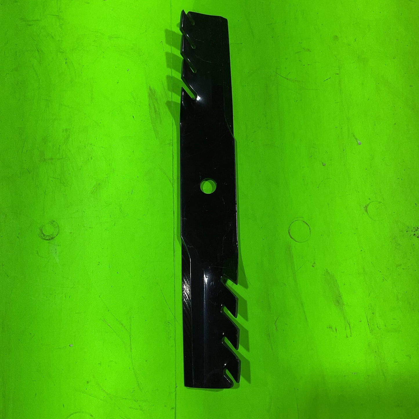 Single Genuine OEM Husqvarna Dixon 539119863 Gator Blade For 50" Cut 139523