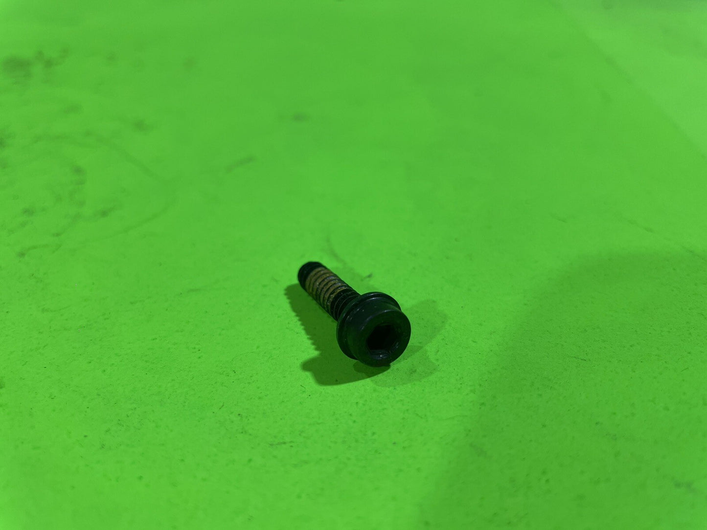 Genuine OEM Husqvarna 503216220 Screw with Locking Fluid 323 325 Hedge Trimmer1