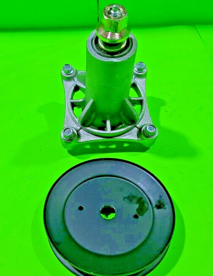 SPINDLE ASSEMBLY 187292 W/ PULLEY 153535 - 42" 48" DECK FITS HUSQVARNA 5320