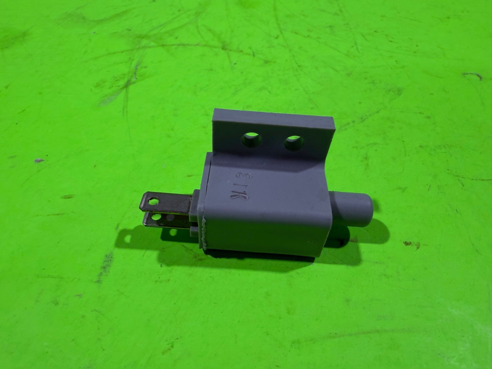 Genuine OEM Husqvarna 532104445 Interlock Switch 104445X Lawn Tractors Craftsman4