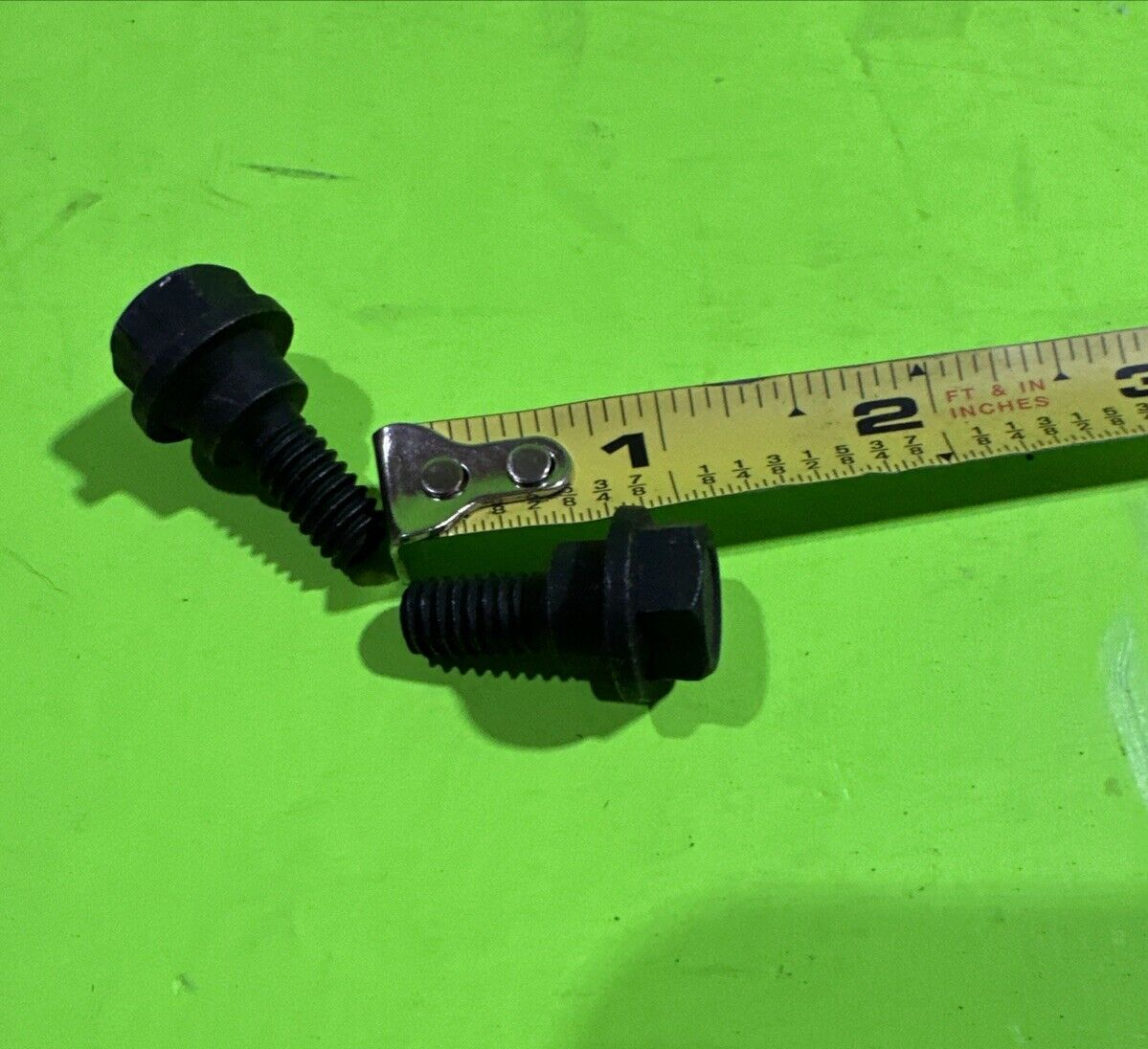 2 Pack Shoulder Bolts for Craftsman Poulan Husqvarna 170165, 532170165 5/16-18tt1