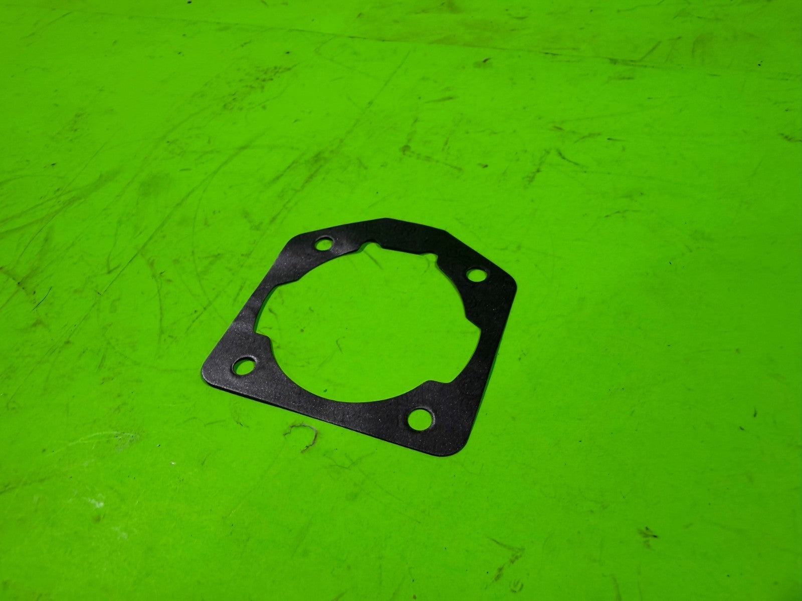 NEW Genuine OEM Husqvarna 503162103 Gasket 50 51 545 55 Chainsaws4