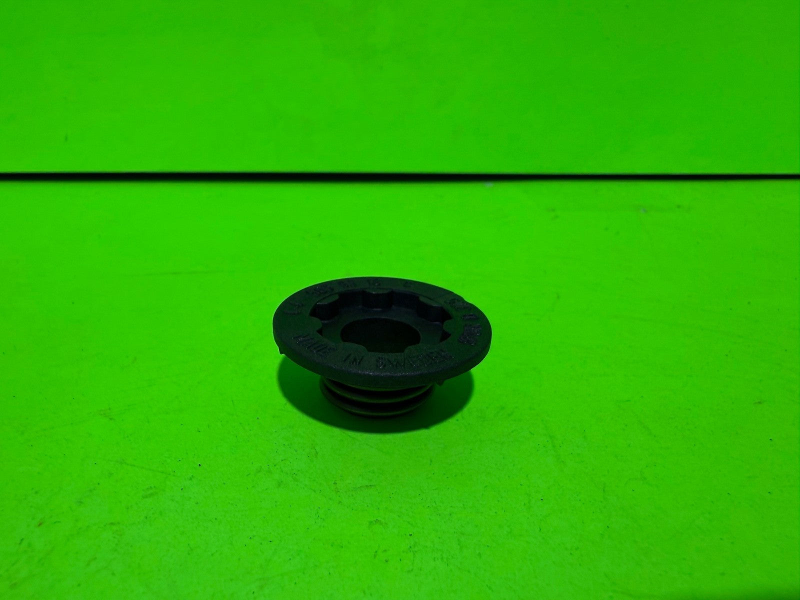 New Genuine OEM Husqvarna 503931801 Worm Gear Pinion Jonsered1