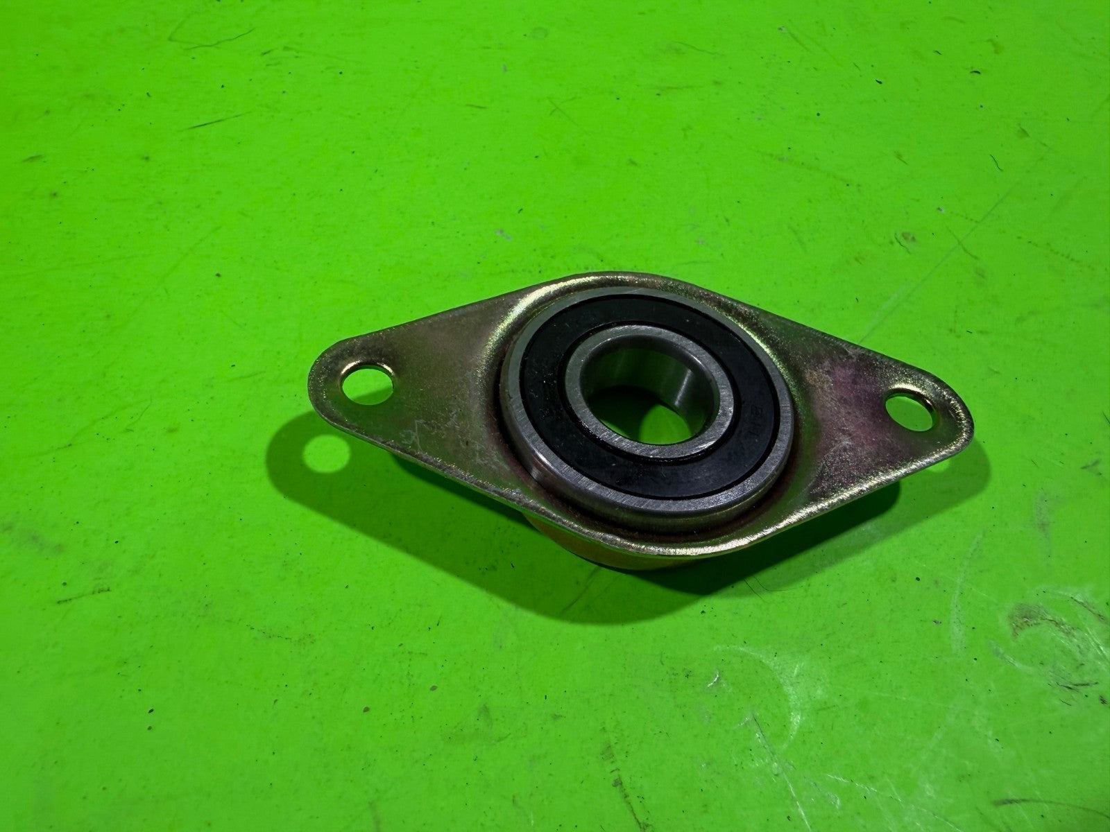 Genuine OEM Husqvarna 601400074 Plate and Bearing Assembly For 21" Snow Blower3