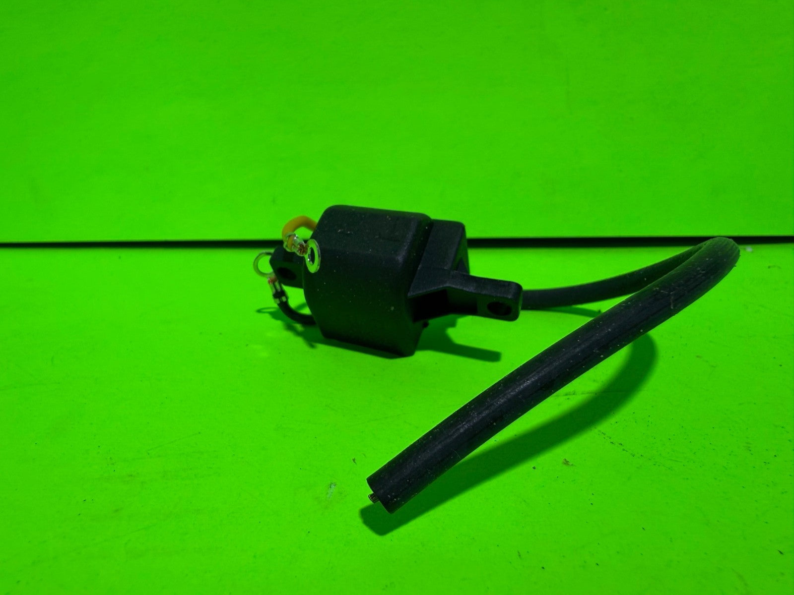 New Genuine OEM Husqvarna 501516201 Ignition Coil 162 266 61 Jonsered 625 6300