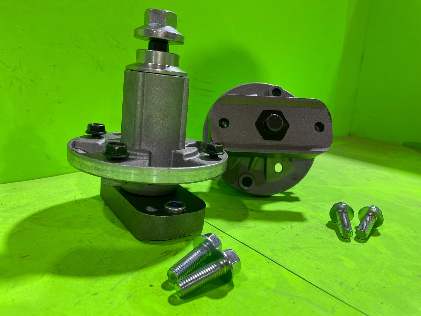 2 Pk Spindle Assy for John Deere L100 L105 L107 L108 L110 L120 L130 wBlade Bolts6