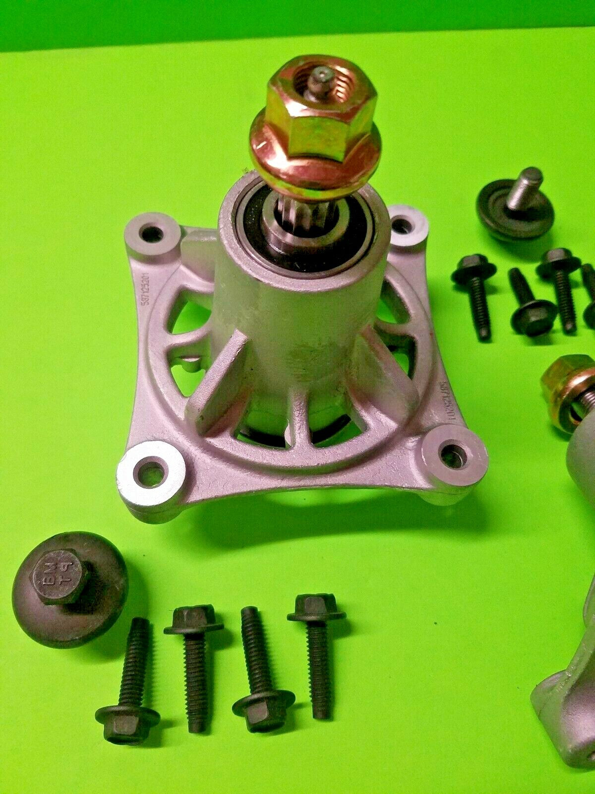 Deck Spindle AYP Husqvarna 46" 532174356 174356 174358 532192656 5391075153