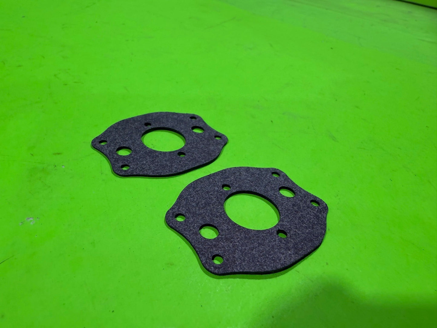 NOS 2pk Genuine OEM Husqvarna 530019172 Chainsaw Carburetor Gaskets Craftsman4