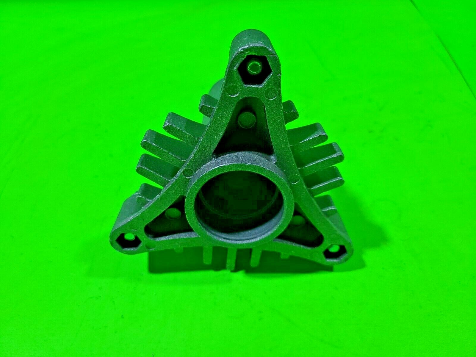 MANDREL HOUSING FITS AYP FITS HUSQVARNA 128774 5321287744