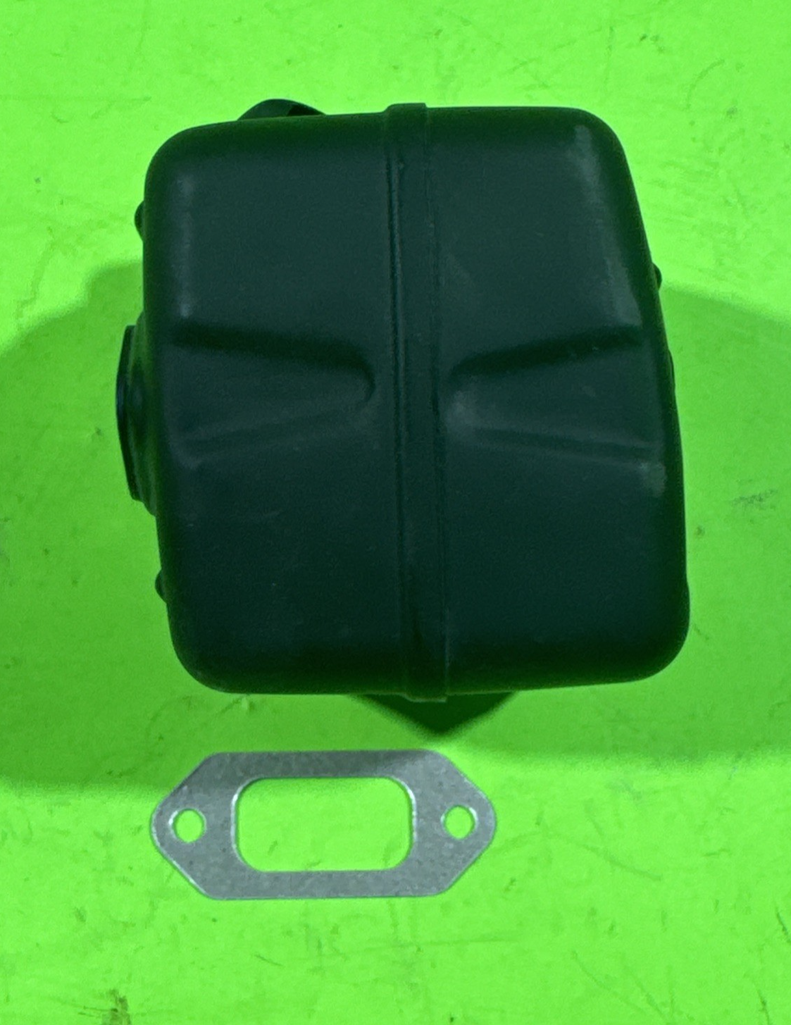 New OEM Husqvarna Chainsaw 585448201 Muffler & Gasket Assembly  385/390XP CS21864