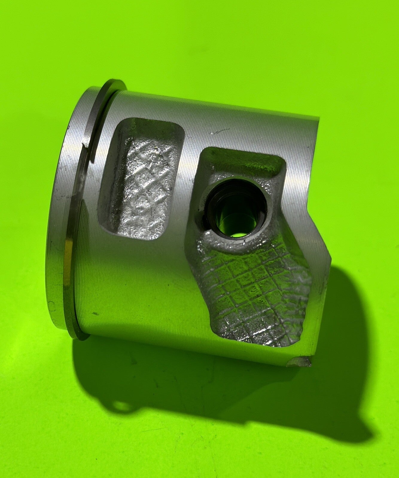 Genuine OEM Husqvarna 577047006 Piston Assembly CS2252 CS2253 545 550XP/XPG3