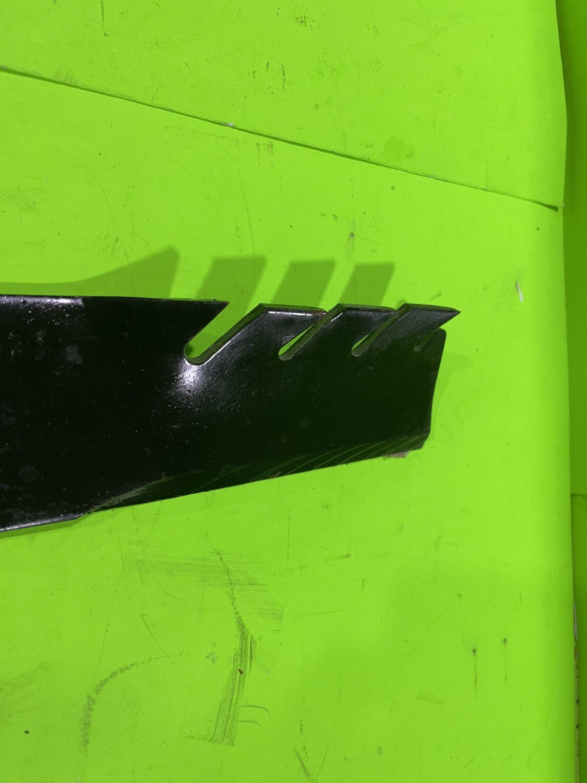 Genuine OEM Husqvarna 539105714 21 In Gator Blade 5229366011