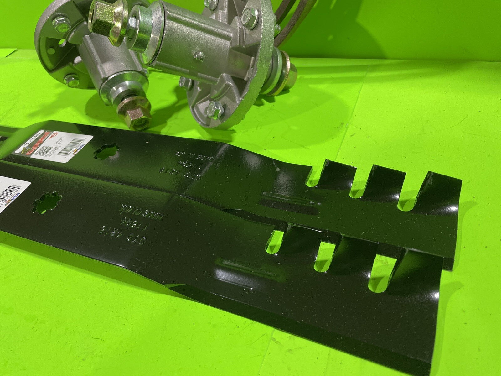 42" LA115 100 SERIES DECK REBUILD KIT SPINDLES BLADES BELT FITS JD7