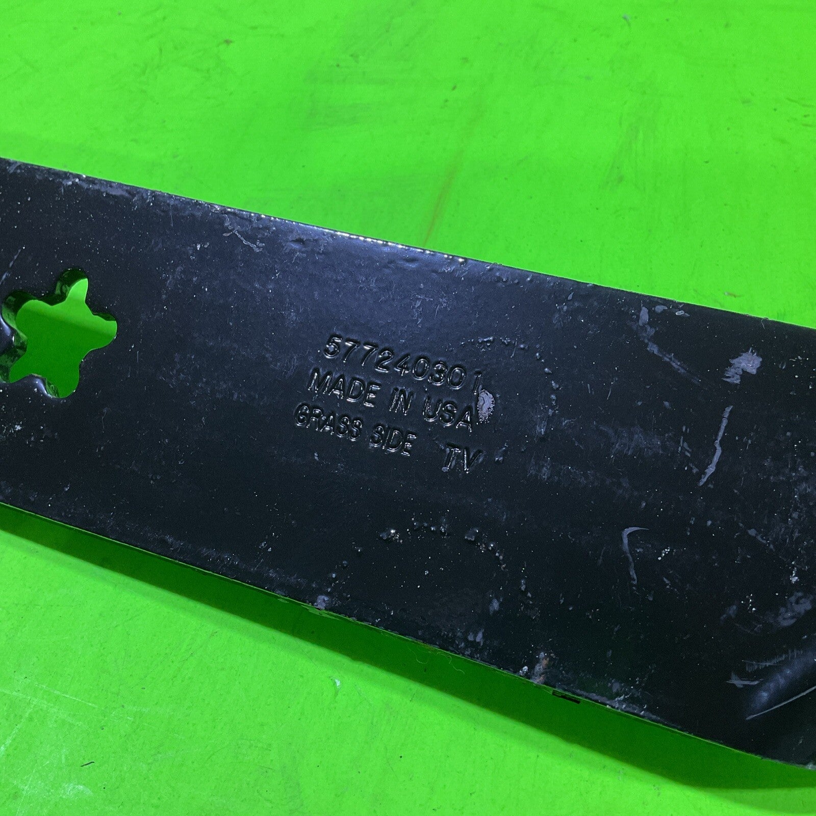 Single OEM Husqvarna 52" Cut Replacement Blade 577240301 510417801 5391120794