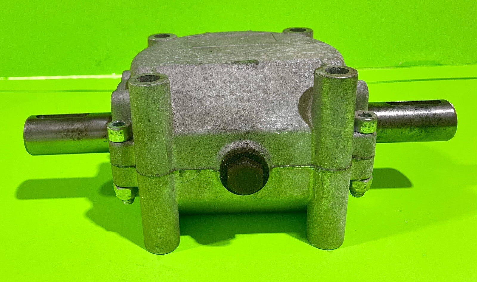 Genuine Husqvarna Gearbox 535466610 for Snowthrower and Flail Mower Attachments5