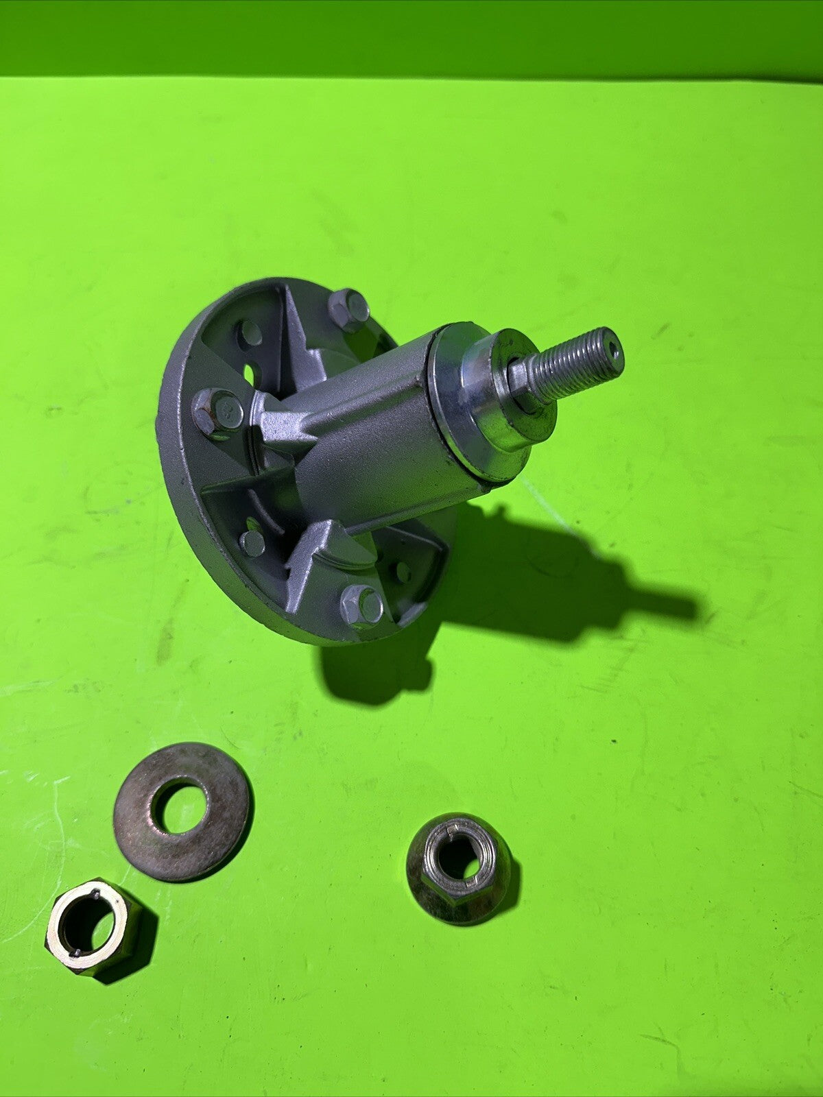 Spindle Assembly for John Deere D100 D110 D130 D140 D150 D160 LA100 LA1053