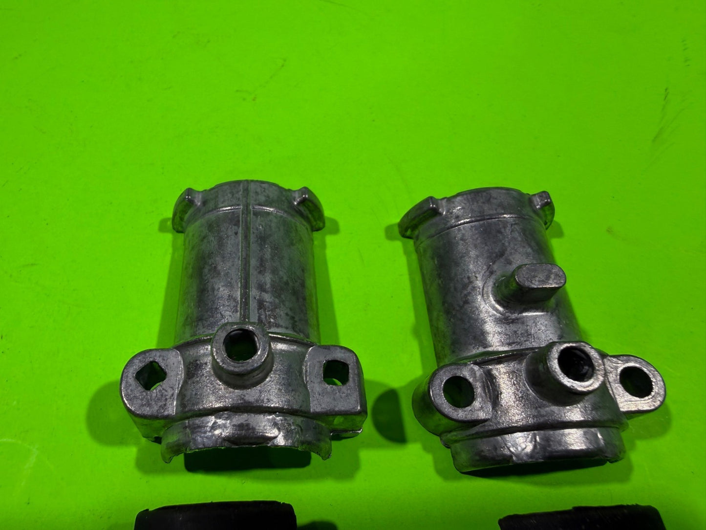 NEW Genuine OEM Husqvarna 537309601 Compression Sleeve Isolator Set 224 322 323+2