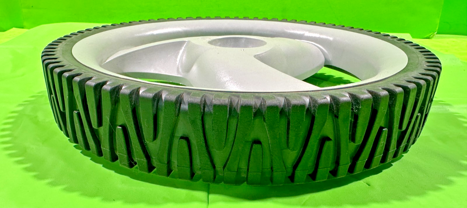 NEW OEM Genuine Husqvarna 532433099 Wheel Assembly2