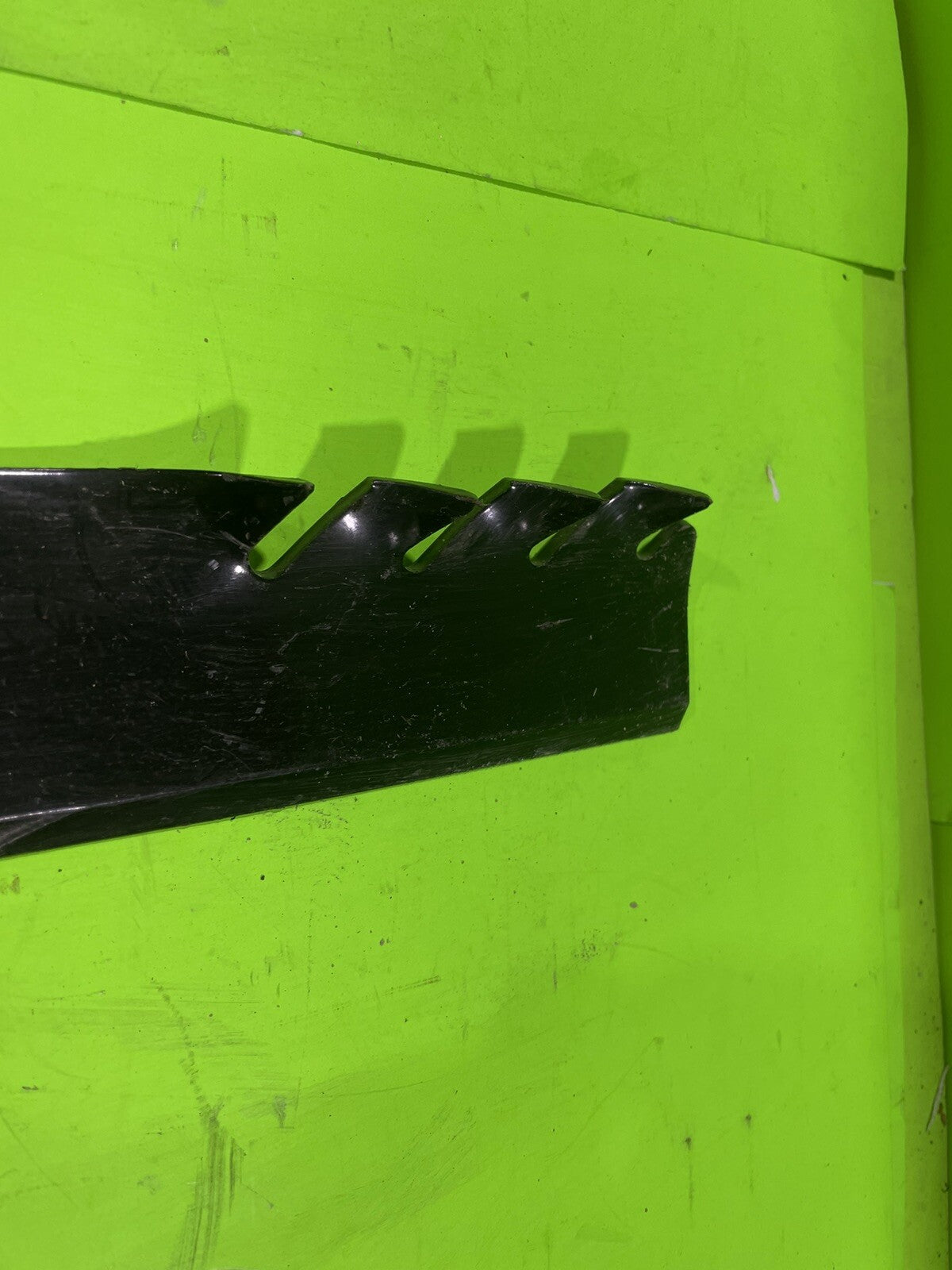 Genuine OEM Husqvarna Dixon 539119852 Gator Fusion Blade for 42 In Cut1