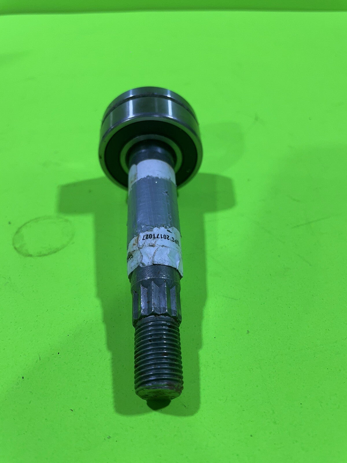 Genuine OEM Husqvarna Shaft Assembly w/ Bearing 532137553 GT200 YT180 GTH2201
