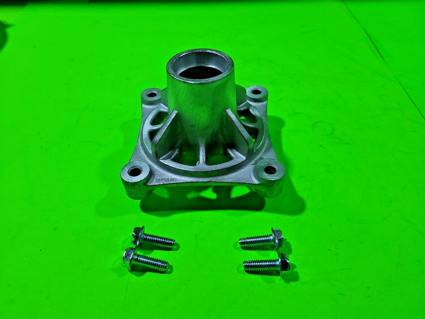 Spindle Housing & 4 Bolts for Craftsman: 174350, 174356, 174358, 5321743560