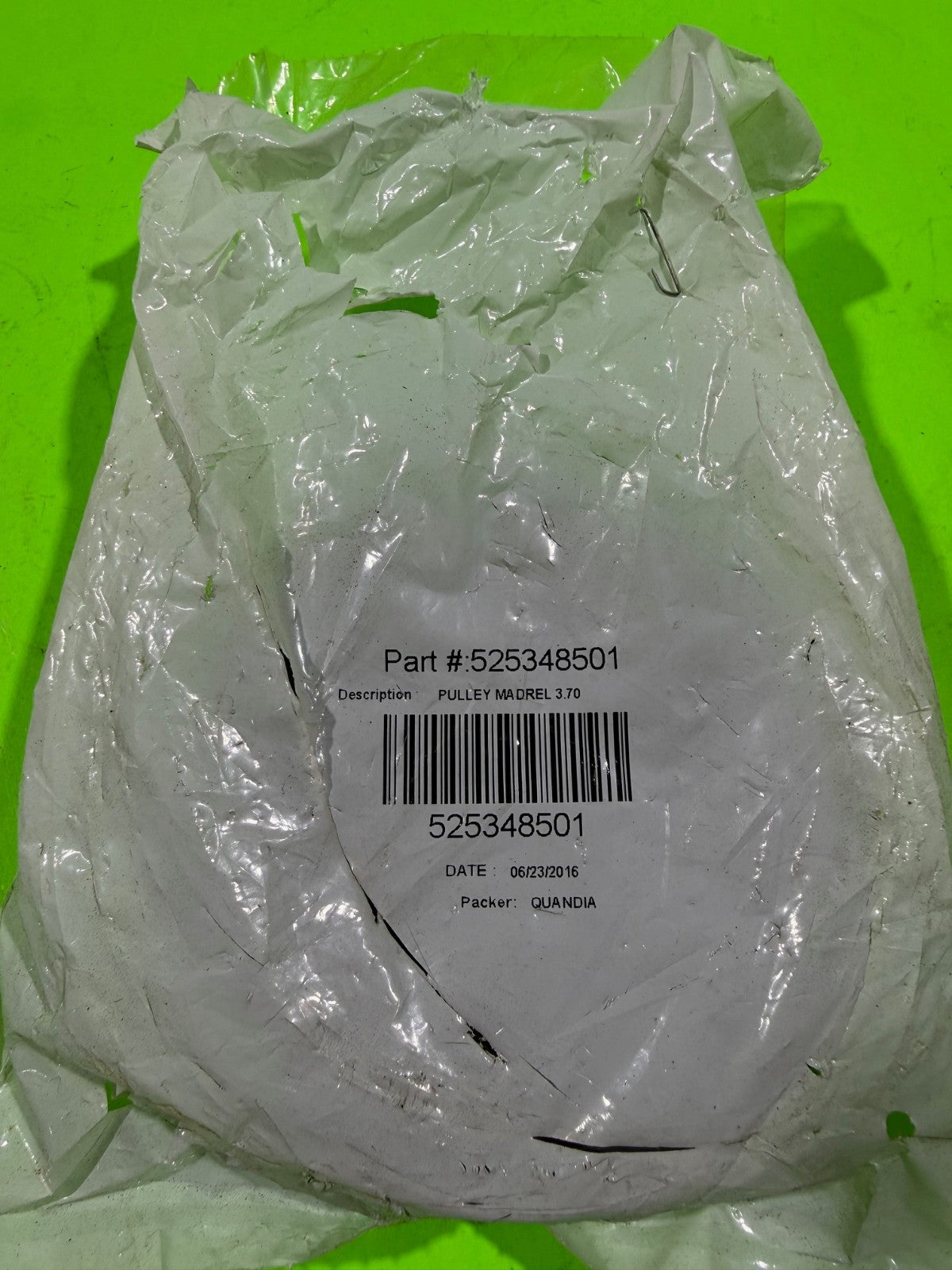 Genuine OEM Husqvarna 525348501 Mandrel Pulley Poulan AYP Dixon1