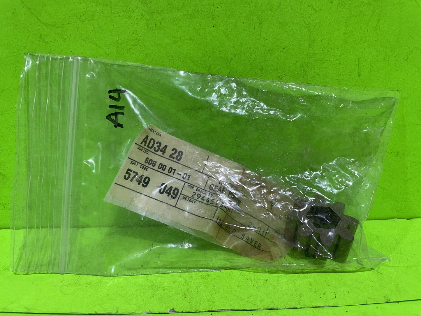 NEW Genuine Husqvarna 606000181 Gear Pinion fits 580 Series Walk Mowers & YT1304