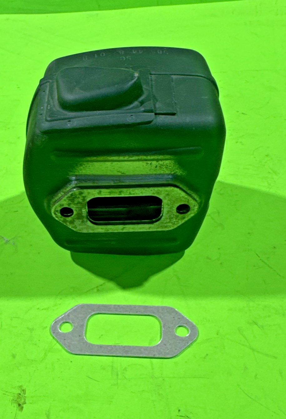 New OEM Husqvarna Chainsaw 585448201 Muffler & Gasket Assembly  385/390XP CS21860