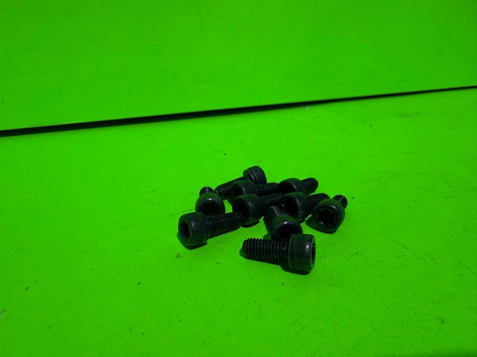 New 10pk Genuine OEM Husqvarna 521861101 Torx Bolt RedMax1