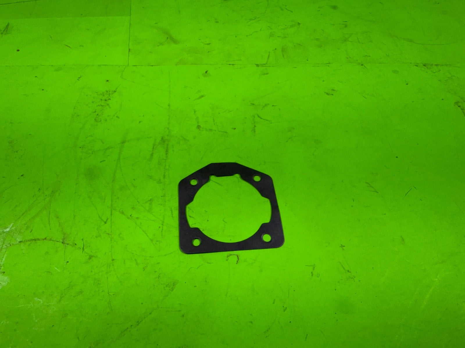 NEW Genuine OEM Husqvarna 503162103 Gasket 50 51 545 55 Chainsaws5