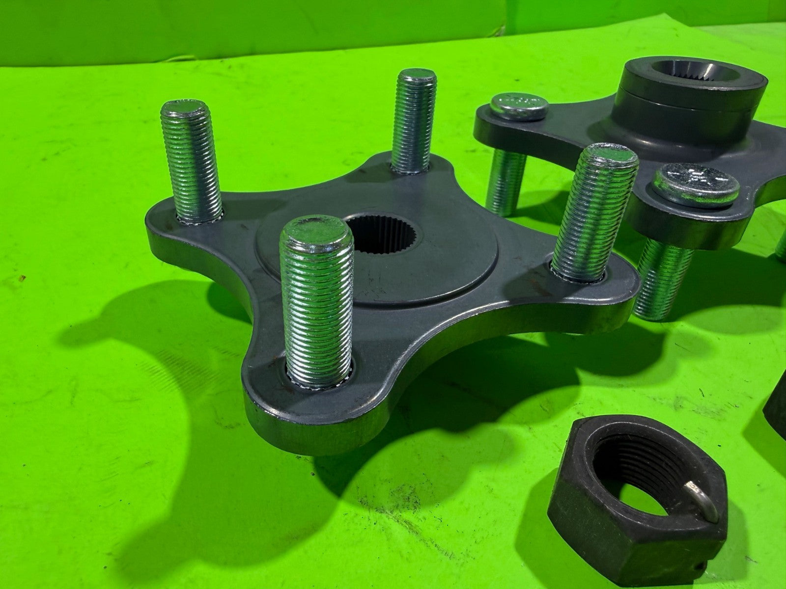 NEW Genuine OEM Hydro Gear Part # 72073 Hub Kit-Wheel 1/2 with Locknuts4