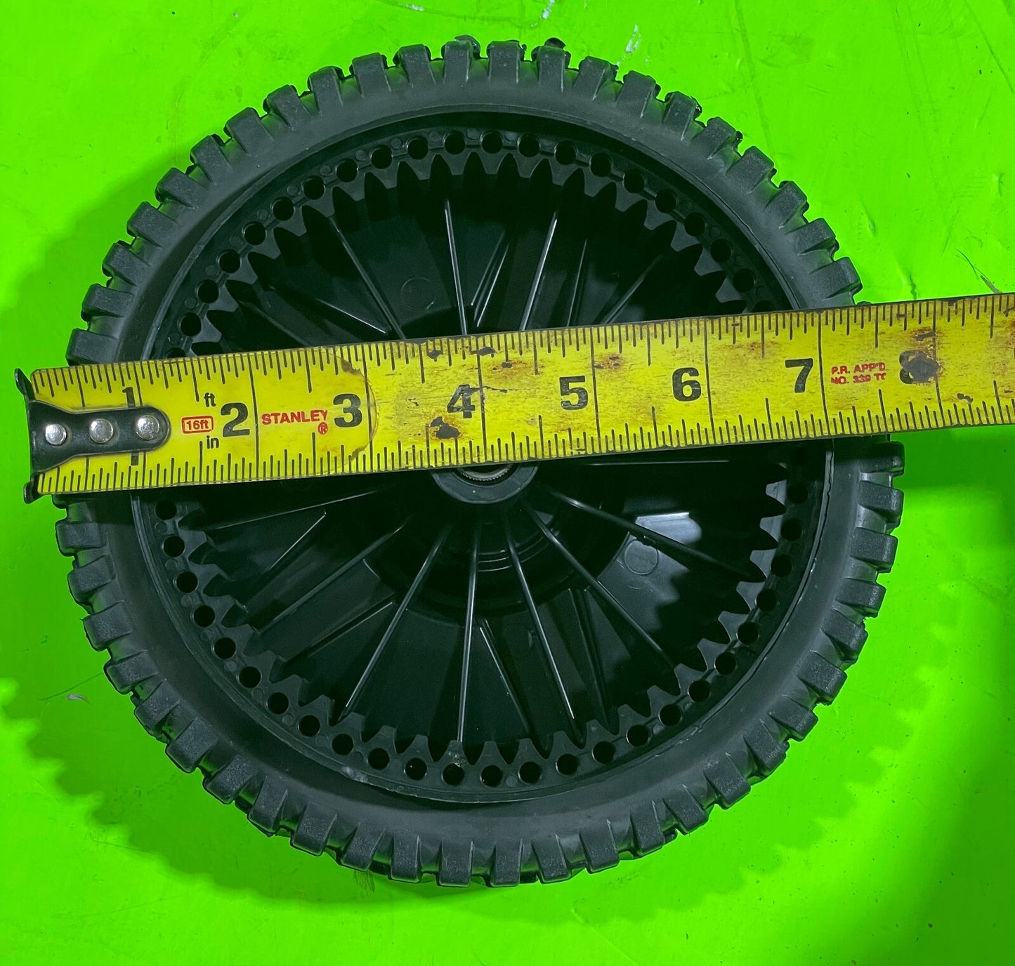 NEW GENUINE HUSQVARNA OEM 581009201 WHEEL 8X1.753