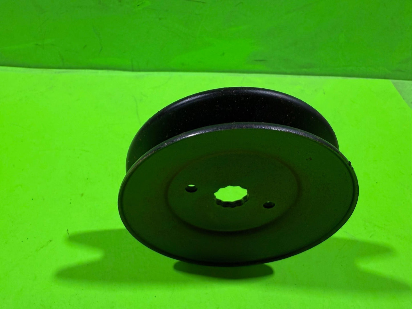 Genuine OEM Husqvarna 525348501 Mandrel Pulley Poulan AYP Dixon6