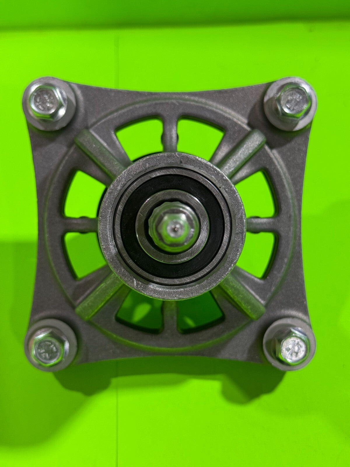 Spindle Assembly 174356w/ Pulley 173435 -  48" Deck Husqvarna 532, Ariens +4