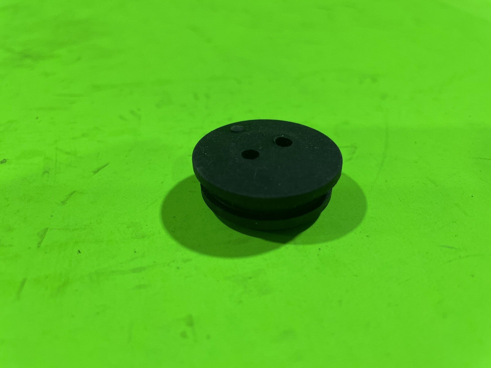 Genuine OEM Husqvarna 521383901 Tank Grommet 521383902 BT2502
