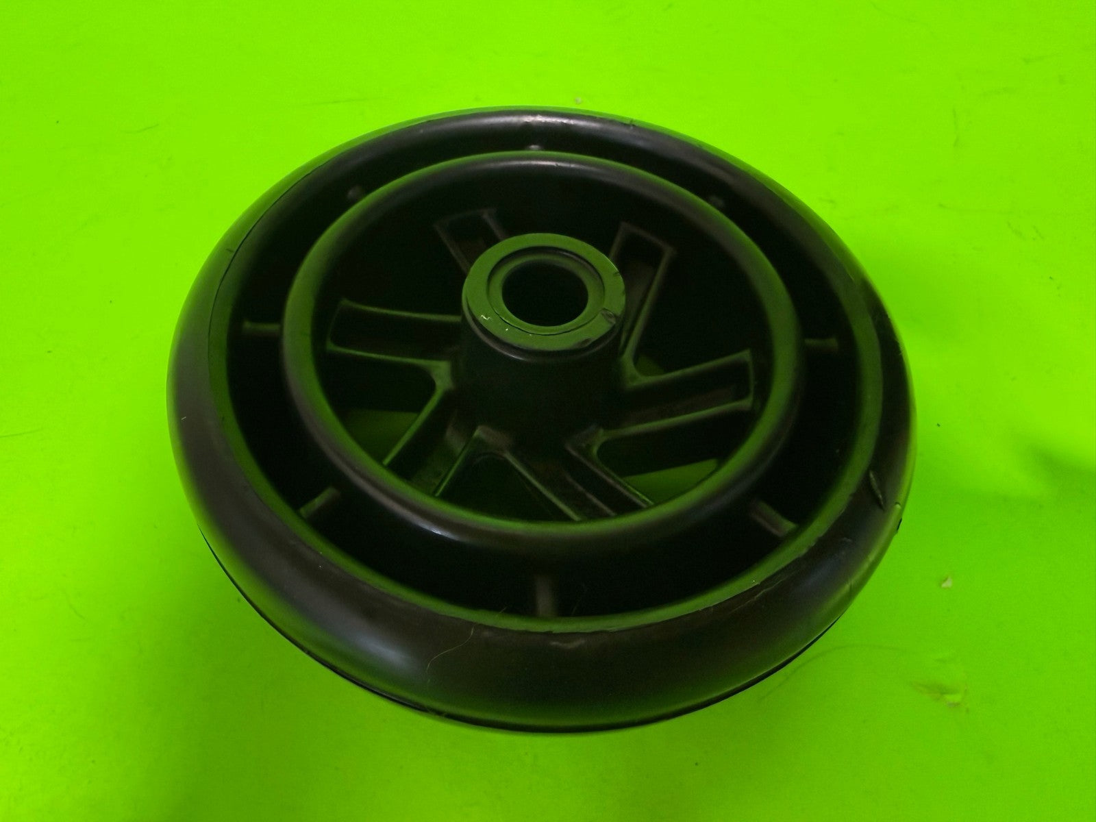 New Genuine OEM Husqvarna 532188606 Gage Wheel 589527401 Craftsman Poulan Ariens2