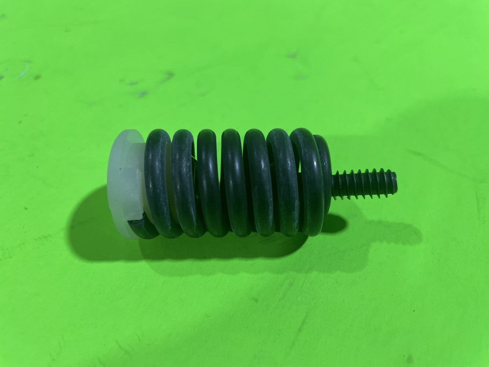 Genuine OEM Husqvarna 537210304 Vibration Absorber 570 575 Chaisaws5